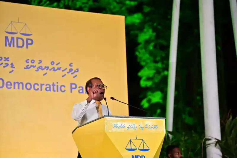 ރާއްޖެ ތެލަށް ޖެހުމުގެ ފުރުސަތު ބޮޑުކަން ފާހަގަ ކުރައްވައި މިވަގުތަށް ފިޔަވަޅުތަކެއް އެޅުމަށް ރައީސް ނަޝީދު ގޮވާލައްވައިފި