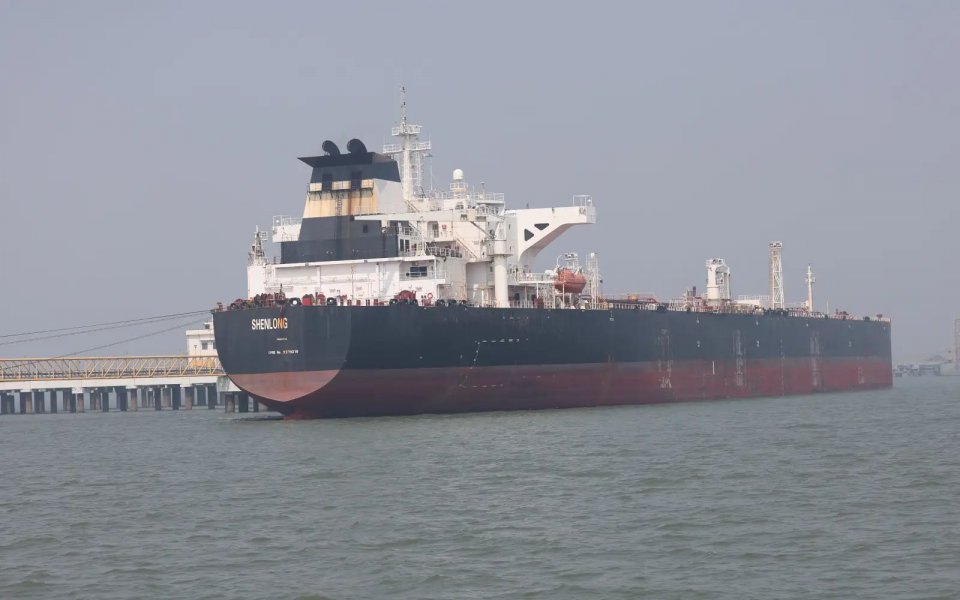 އިންޑިއާގެ ދެ ތެޔޮ ޓޭންކަރު ހޮރްމުޒް ކަނޑުއޮޅި ހުރަސްކޮށްފި