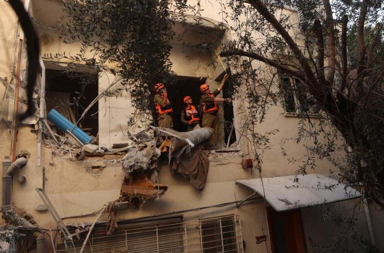 ދުނިޔޭގެ އިގްތިސާދު ހަލާކުވާނެ ދިގު ހަނގުރާމައަކަށް ތައްޔާރު: އީރާން