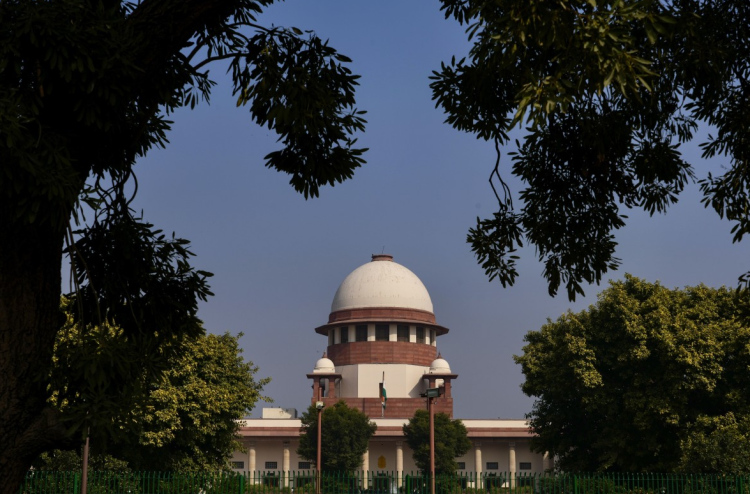 މައްސަރު ޗުއްޓީ ގާނޫނުން ލާޒިމްކޮށްފި ނަމަ އަންހެނުންނަށް ވަޒީފާ ދޭނެ މީހަކު ނުވާނެ: އިންޑިއާގެ ސުޕްރީމް ކޯޓް