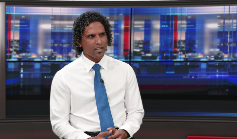 ރެފަރެންޑަމަށް ތައްޔާރުވާން މަސައްކަތް ކުރަންޖެހޭ މިންވަރާ ގާތަށްވެސް ނުކުރެވޭކަމަށް އީސީގެ ރައީސް އެއްބަސްވެވަޑައިގެންފި، ވިދާޅުވީ ގިލްޓީ ފީލްވާކަމަށް!