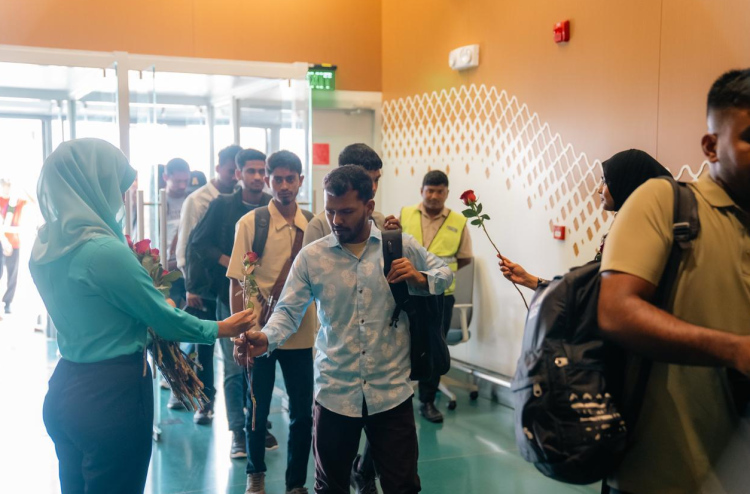 މޯލްޑިވިއަން އިން ޑާކާއަށް އަލުން ދަތުރުތައް ފަށައިފި