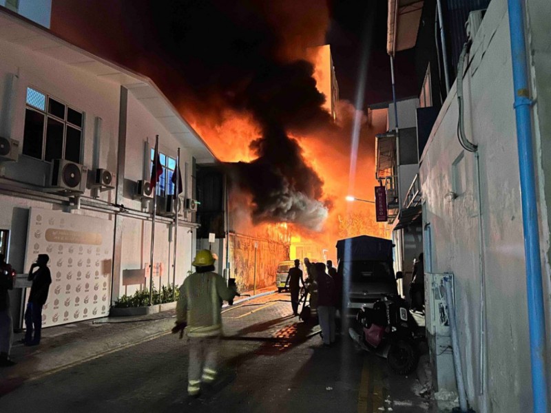 ޕްރައިމް ގުދަނުގައި ރޯވުން: ކައިރީގައި ހުރި އިންތިޚާބާ ގުޅޭ މަރުކަޒުން ތަކެތި ހުސްކުރަނީ