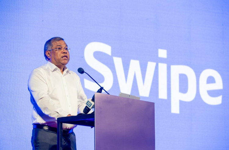 މިތިބީ އައްޑޫގެ ވިޔަފާރިތަކަށް ބޭނުންވާ މާލީ އެހީތެރިކަން ދިނުމުގެ ދޮރު ހުޅުވާލައިގެން: ޝަރީފް