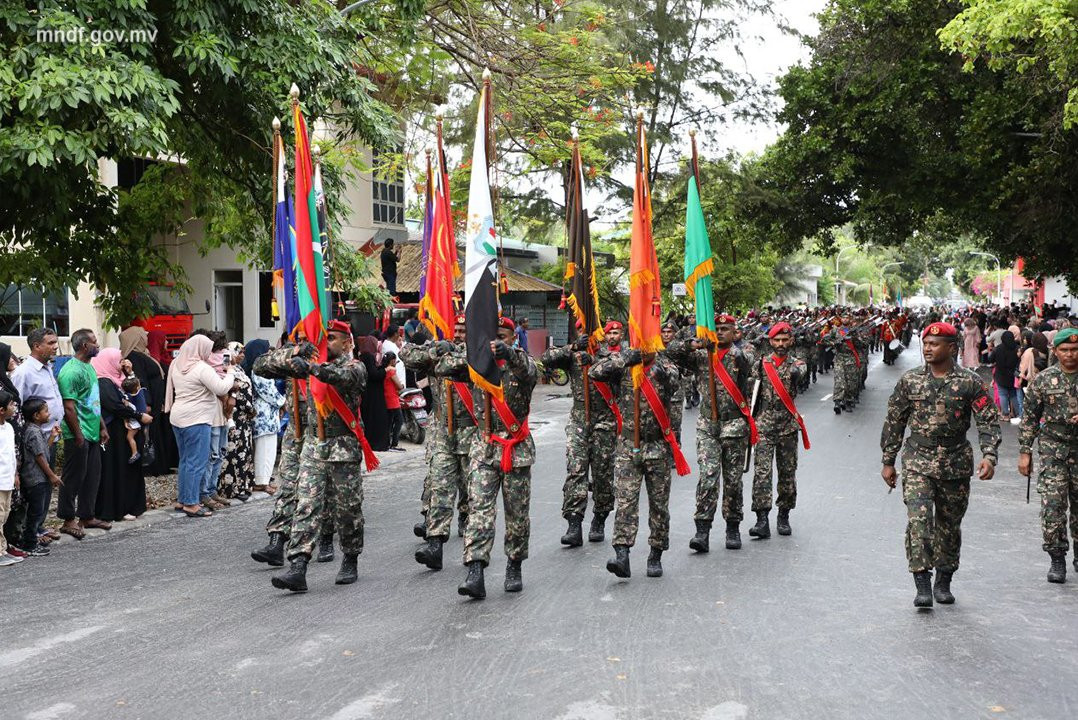 އެމްއެންޑީއެފުން ކުރިއަށް ގެންދިޔަ ޕެރޭޑެއްގެ ތެރެއިން