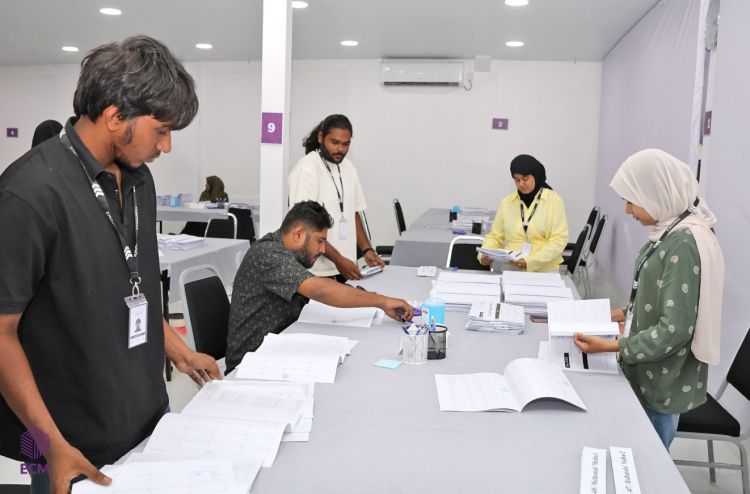 ވޯޓާސް ލިސްޓުގައި ސޮއިކުރަން އިތުރު ދުވަހެއް ދީފި