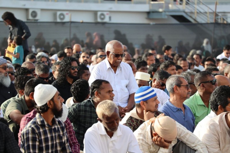 ފިޠުރު ޢީދާ ގުޅިގެން ދިރުވަންޖެހޭ މަތިވެރި ޝިޢާރެއް!