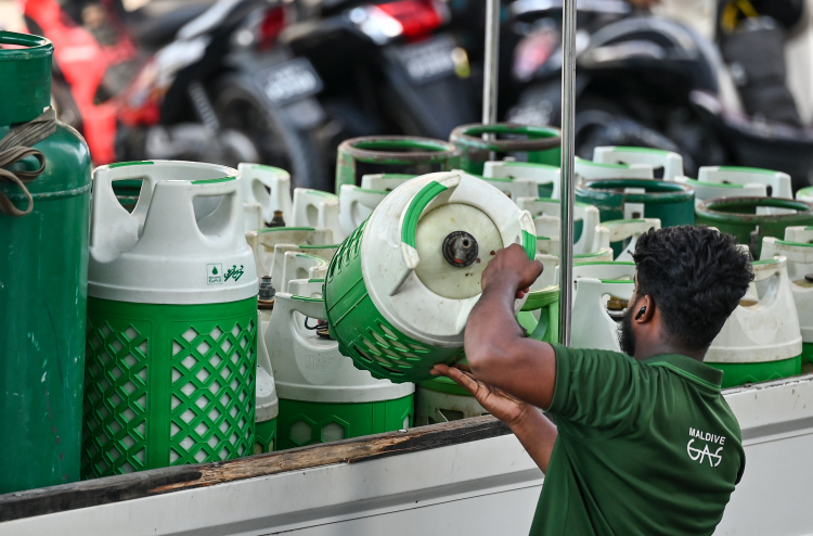 އާ ސްޓޮކް ލިބުމުން 10 ކިލޯގެ ގޭސްފުޅި ވިއްކަން އަލުން ފަށައިފި