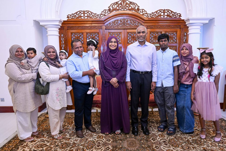 ރައީސުލްޖުމްހޫރިއްޔާގެ ދެކަނބަލުން އީދު ސަލާން ކުރައްވައިފި