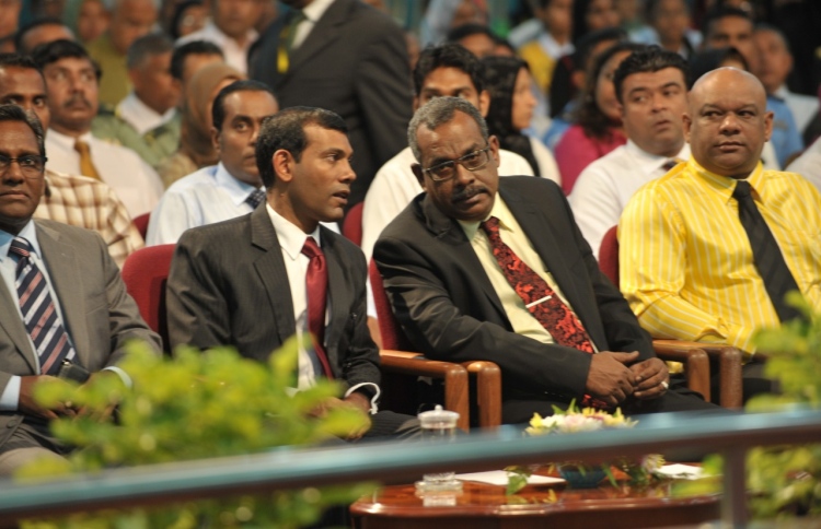 އެމްޑީޕީގައި އިސްކޮށް ތިބީ ދަލުބޭރުން ޖެހިގެން އައި ބައެެއް: އާދަމް މަނިކު