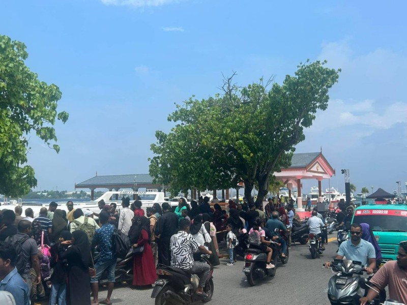 މަގު ހަދަން، ރަސްމީ ފާލަމާއި ހެންވޭރު ފެރީ ޓާމިނަލާ ދެމެދު އޮތް ސަރަހައްދު ބަންދުކޮށް، ޓްރެފިކަށް ބަދަލު ގެނެސްފި