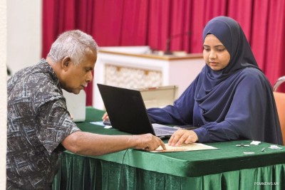 ފިޠުރު ޒަކާތުގެ ގޮތުގައި ބޮލަކަށް 6000 ރުފިޔާ ބަހައިފި