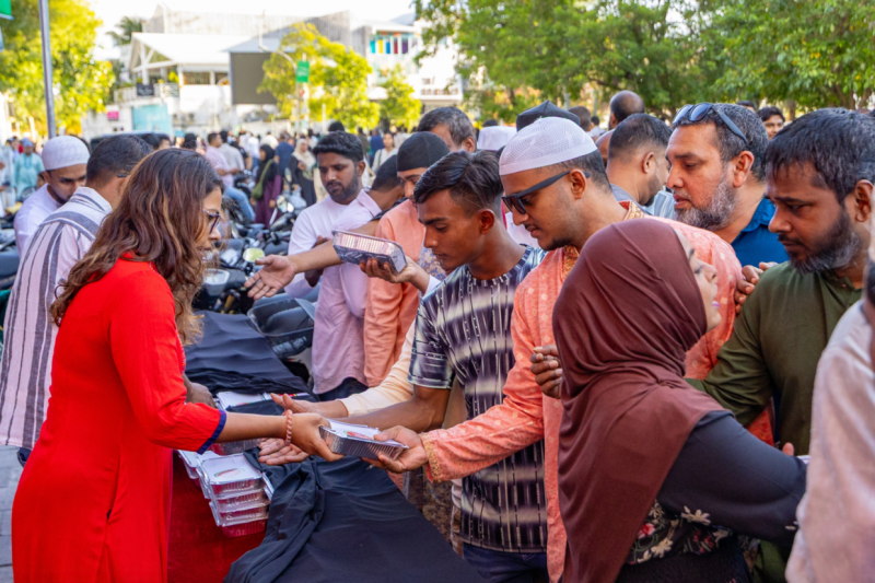 އުރީދޫއިން ފިތުރު އީދުގެ މުނާސަބަތުގައި އީދު ސައި ހަދިޔާކޮށްފި