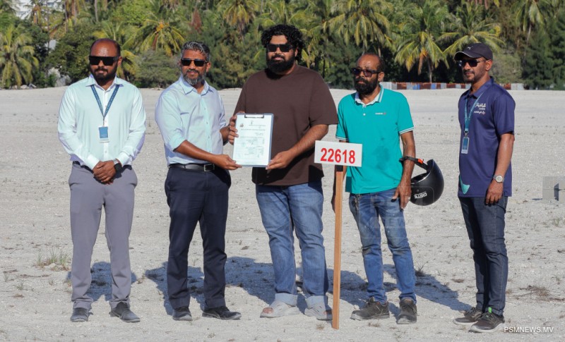 ފޮޓޯ: 3ވަނަ ފިޔަވަހިން ގޯތި ލިބުނު މީހުންނަށް ބިން ދޫކުރަން ފެށުން