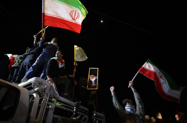 އީރާނާއި އެމެރިކާގެ ނުސީދާ މަޝްވަރާ ކުރިއަށް އެބަދޭ: ޕާކިސްތާން