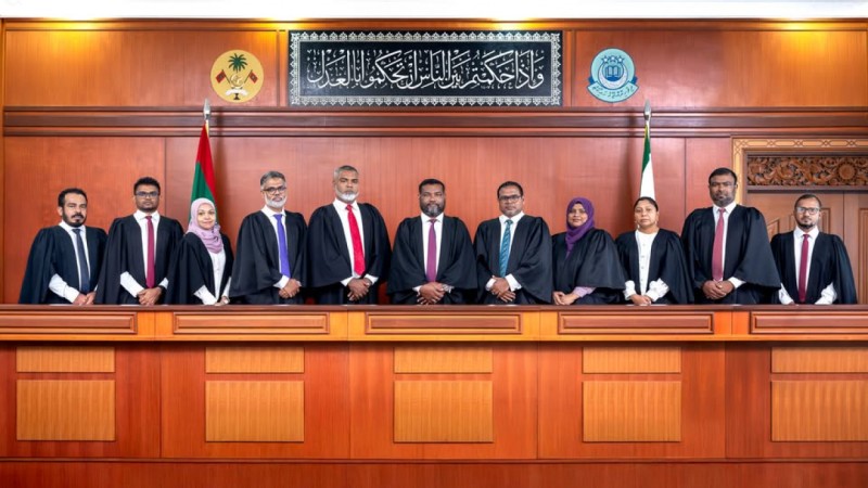 ހައިކޯޓުގެ އިސްފަނޑިޔާރު ކަމަށް ކުރިމަތިލާން ހުޅުވާލައިފި