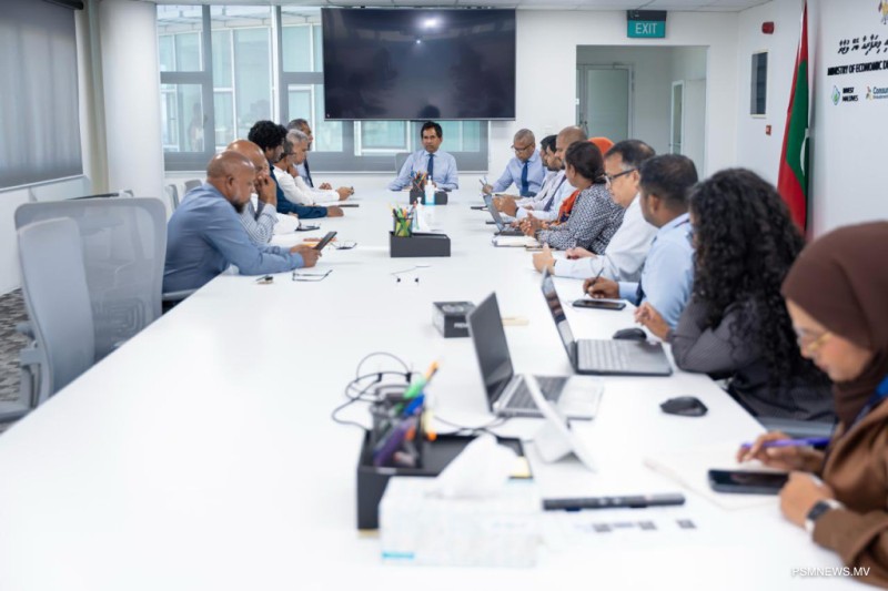 އިމާރާތްކުރުމުގެ ސިނާޢަތަށް ދިމާވާ ގޮންޖެހުންތަކާމެދު މަޝްވަރާކޮށްފި