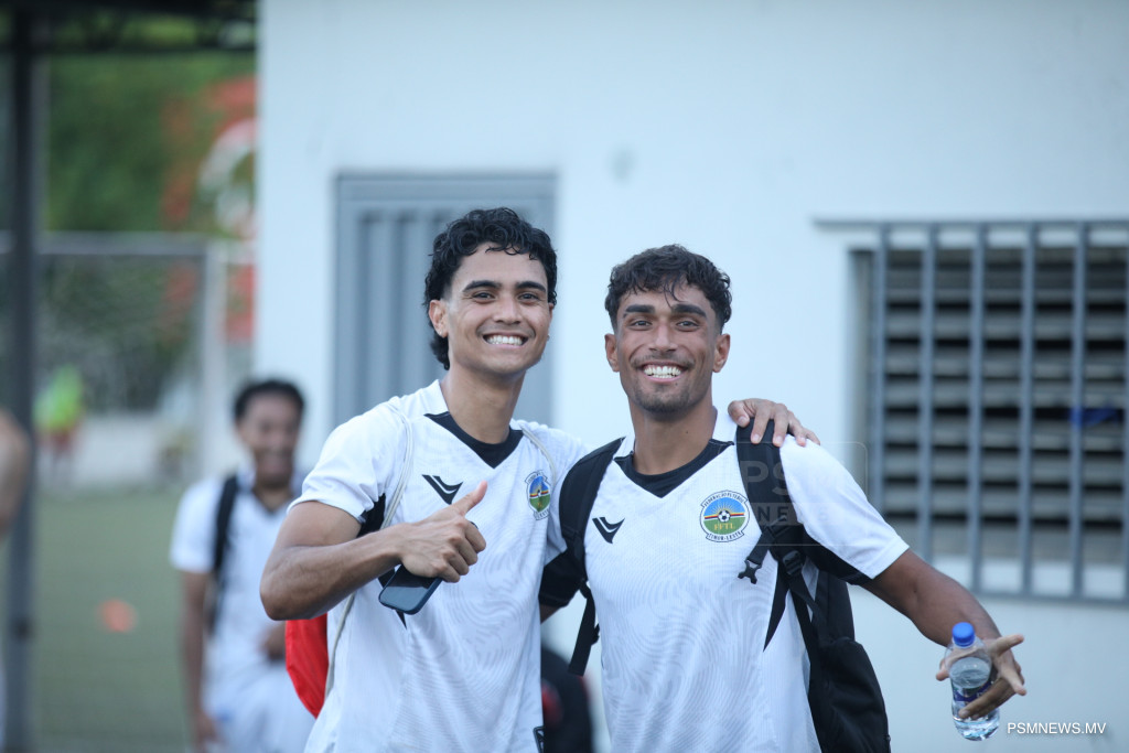 ދިވެހި ސަޕޯޓަރުންނާއެކު ރާއްޖެ މެޗު ވަރަށް އުނދަގޫވާނެ: ޓިމޯ ލެސްޓޭ ކޯޗު