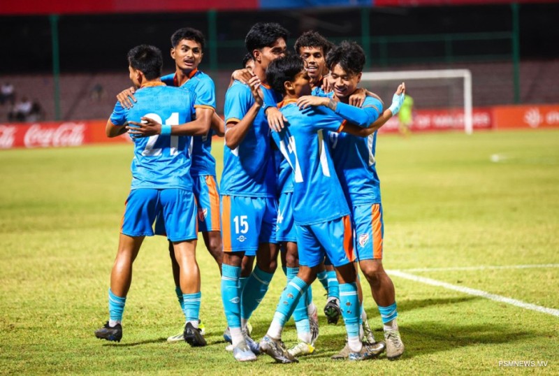 5 ލަނޑުޖަހައި ބޫޓާން ބަލިކޮށް، އިންޑިއާ ފައިނަލަށް