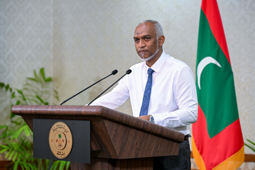 މެދުއިރުމަތީ ހަނގުރާމަ: "ވަކި އަތަކަށްނުޖެހޭ" ޚާރިޖީ ސިޔާސަތެއް ދަމަހައްޓަން ސަރުކާރަށް ބޮޑު ޓެސްޓެއް؟