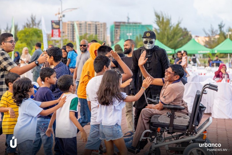 އޯޓިޒަމް ހުންނަ ކުދިންނަށްވެސް ހަމަހަމަ ފުރުޞަތުތަކެއް ހޯދައިދޭންޖެހޭ: ރައީސް
