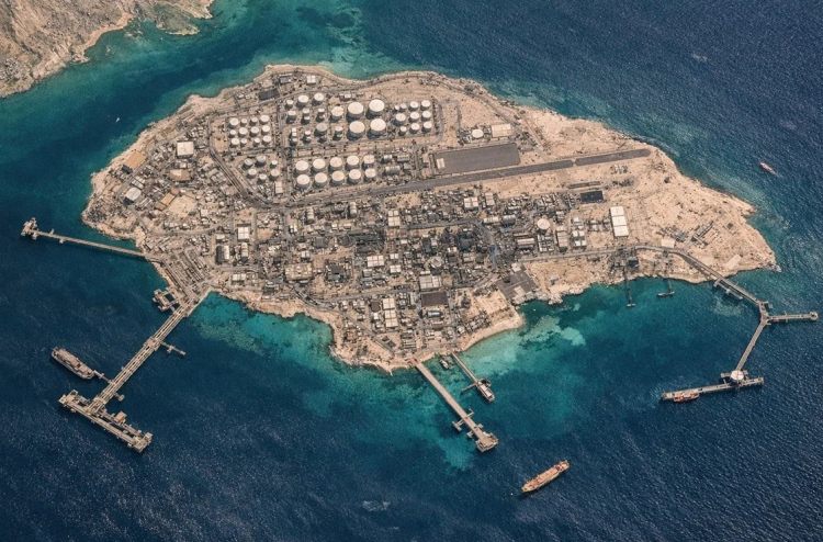 އެންމެ ބޭނުމީ ތެޔޮ، އީރާންގެ ޚަރްޖު ހިފައި އެކަން ކުރެވިދާނެ: ޓްރަމްޕު