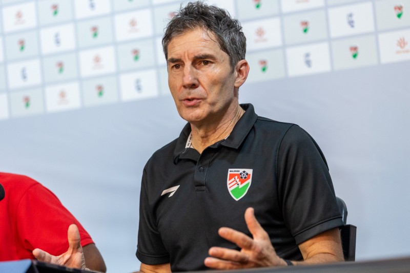 ސީނިއާ ޓީމާމެދު އުރުބާނީ، ''އަމާޒަކީ 24 އަހަރާއި 26 އަހަރާ ދެމެދުގެ އާ ޖީލެއް ބިނާކުރުން''