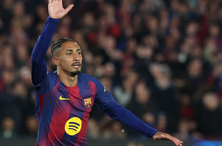 ރަފީނިއާއަށް އަނިޔާވެ އެއް މަހަށް ކުޅުމާ ދުރަށް