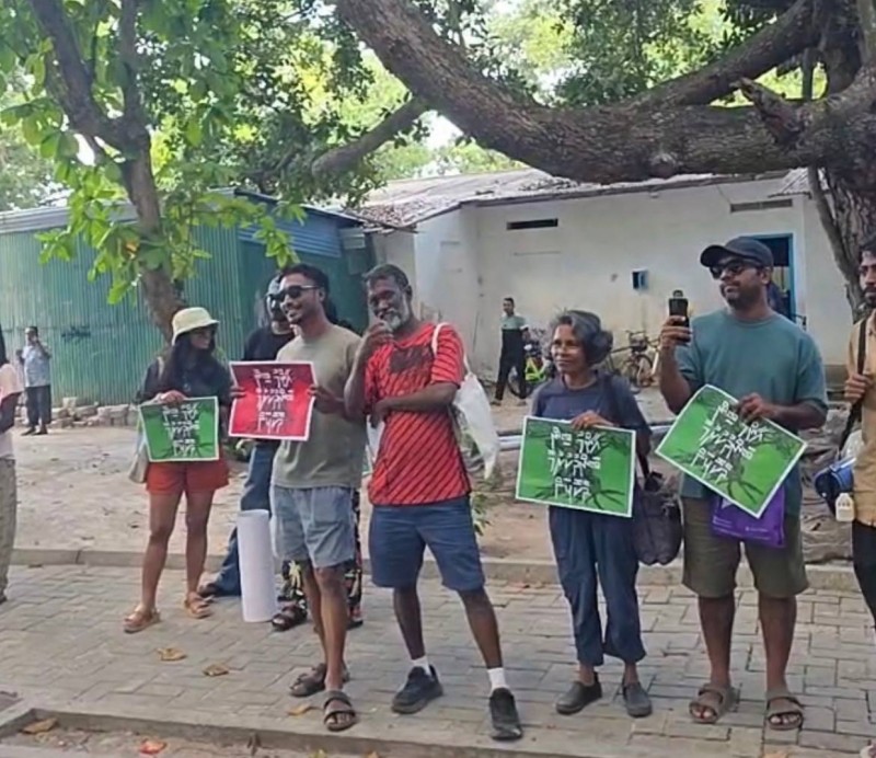 ވިލިމާލޭގެ ފުލެޓުތައް ގަސް ނެތް ސަރަހައްދަކަށް ބަދަލުކުރަން ގޮވާލައިފި: "ގެ އެޅިދާނެ، އެކަމަކު ފުނަ ވަލެއް އަނބުރާ ނުލިބޭނެ،"