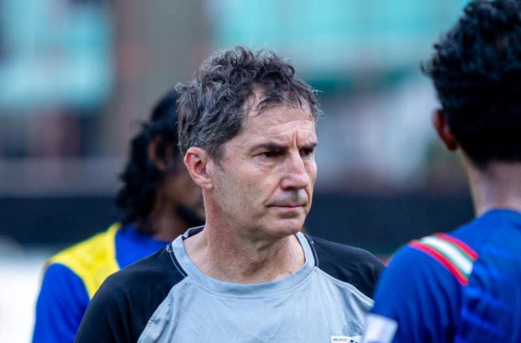 އުރުބާނީގެ ފުރަތަމަ ސްކޮޑުގައި އުމުރުން ދޮށީ ގިނަ ކުޅުންތެރިންތަކެއް ހިމެނީ ކީއްވެ؟