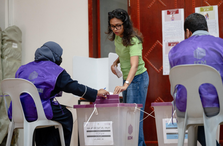 ދެގަޑިއިރުތެރޭ ވޯޓު ލީ 41،000 މީހުން: އީސީ