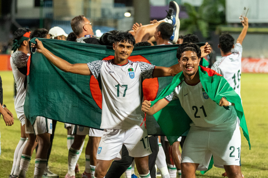 ނޭވާ ހިފަހައްޓާލަން ޖެހުނު ފައިނަލެއް، ޕެނަލްޓީގައި އިންޑިއާ ބަލިކޮށް ބަންގްލަދޭޝްއަށް ރަންވަނަ