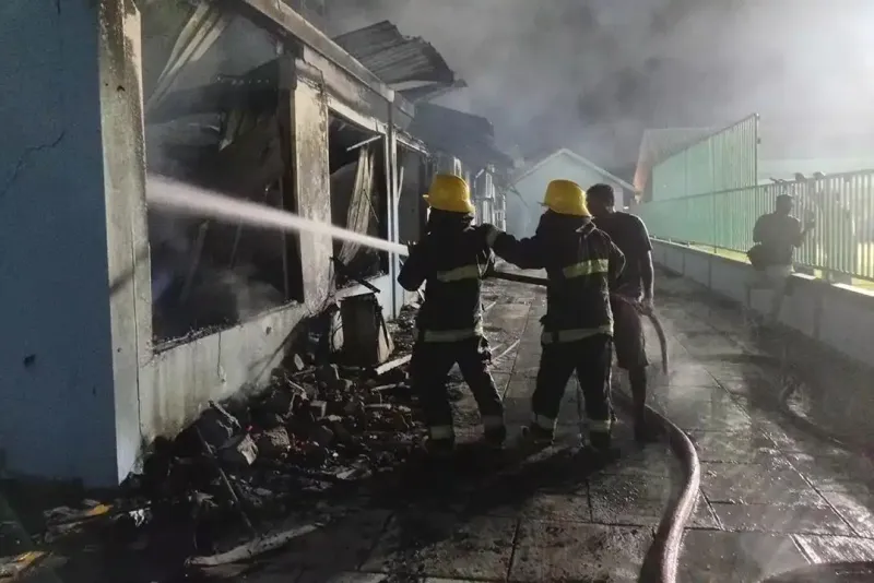 ގއ. އަތޮޅު ތައުލީމީ މަރުކަޒުގައި އަލިފާނުގެ ހާދިސާ އެއް ހިނގީ ކަރަންޓު ޝޯޓޭޖަކުން ކަމަށް ބެލެވޭ: ކައުންސިލް