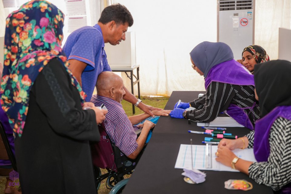 ވޯޓުލުމުގެ ވަގުތު 5:00 އާ ހަމައަށް އިތުރުކޮށްފި