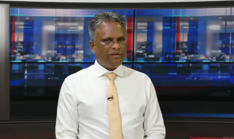 ރައްޔިތުންނަށް ކަމެއް ކޮށްދެއްވުމުގެ ބަދަލުގައި ރައީސް އަވަދިނެތި އުޅުއްވަނީ ލިބިފައިވާ ވެރިކަމާއި ބާރު ދެމެހެއްޓޭނެ ގޮތްތައް ހޯދަން: އާޒިމް