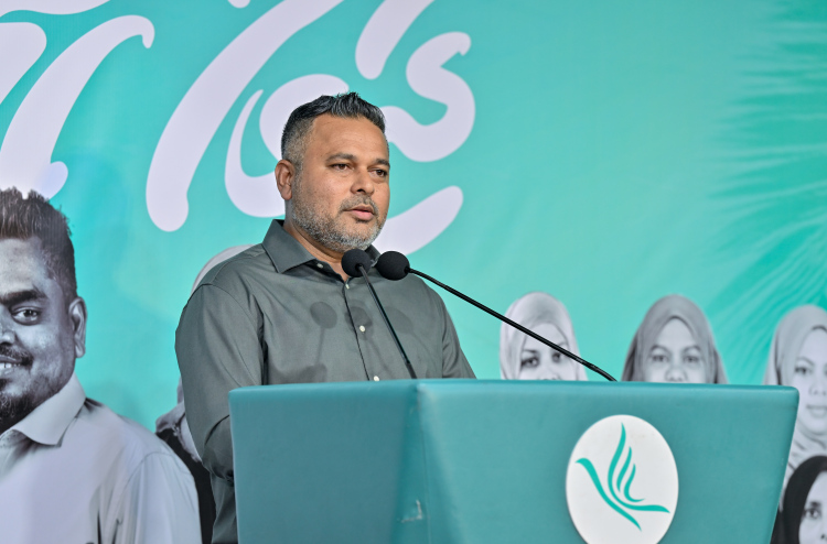 ބަދަލުތައް ގެންނަން ފެށީ ރައީސް އޭ ރިޕޯޓެއް ބޭނުންވާތީ: ޝިޔާމް