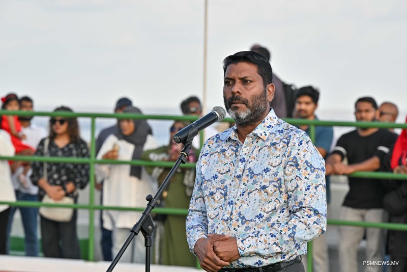 "ފޭސްތަކަކަށް ބަހާލައިގެން ސްކޭޓް ޕާކް އިތުރަށް ތަރައްގީކުރާނެ"