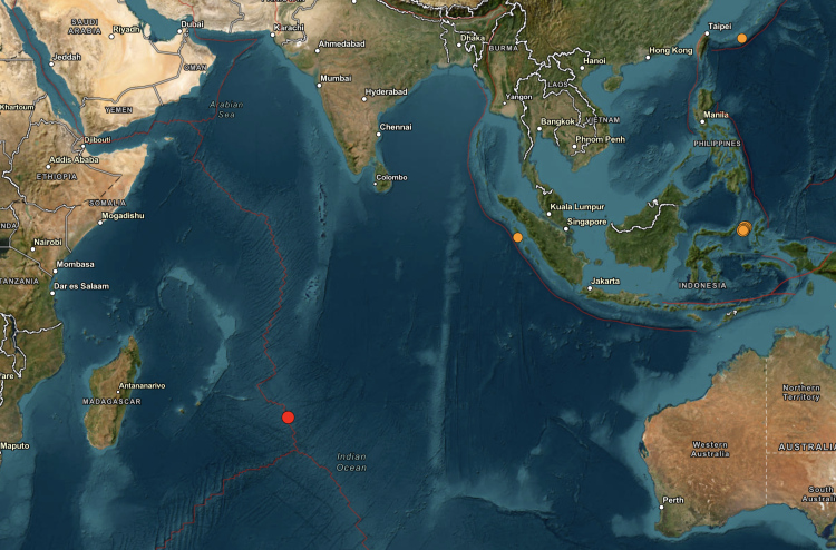އައްޑުއާ 2،500 ކިލޯމީޓަރު ދުރުން ބިންހެލުމެއް އަތުވެއްޖެ