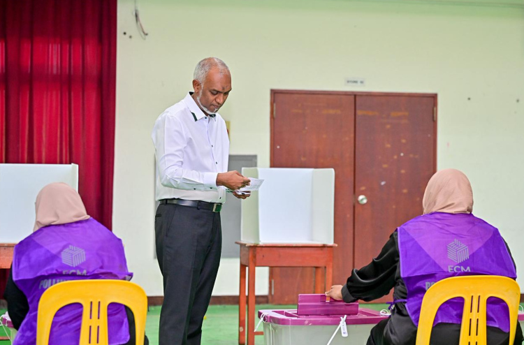 އިންތިހާބުގެ ނަތީޖާ އިހުތިރާމާ އެކު ބަލައިގަންނަން: ރައީސް