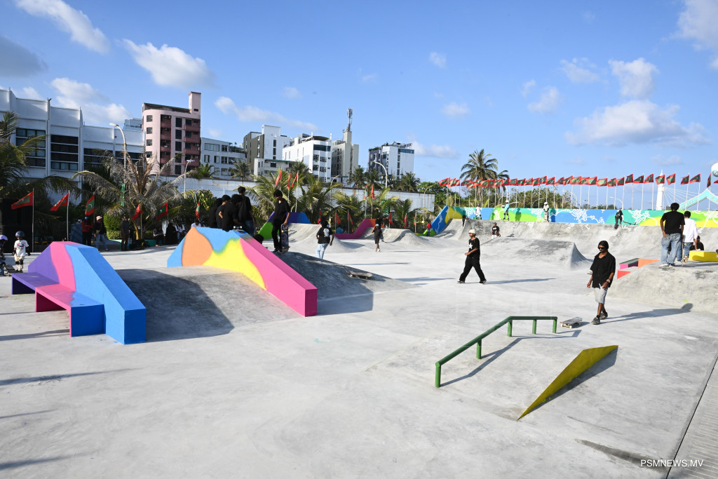 "ފޭސްތަކަކަށް ބަހާލައިގެން ސްކޭޓް ޕާކް އިތުރަށް ތަރައްގީކުރާނެ"