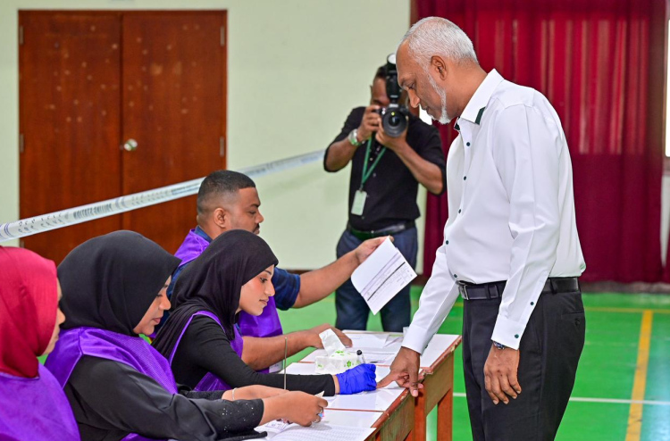 އާދިއްތަ، ހޯމަ ދުވަހު ވެސް ސަރުކާރު ބަންދު