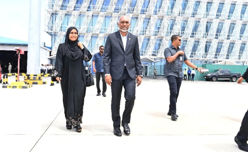 ރައީސްގެ ދެކަނބަލުން އުމްރާގެ އަޅުކަމަށް ހޯމަ ދުވަހު ސައުދީ އަށް