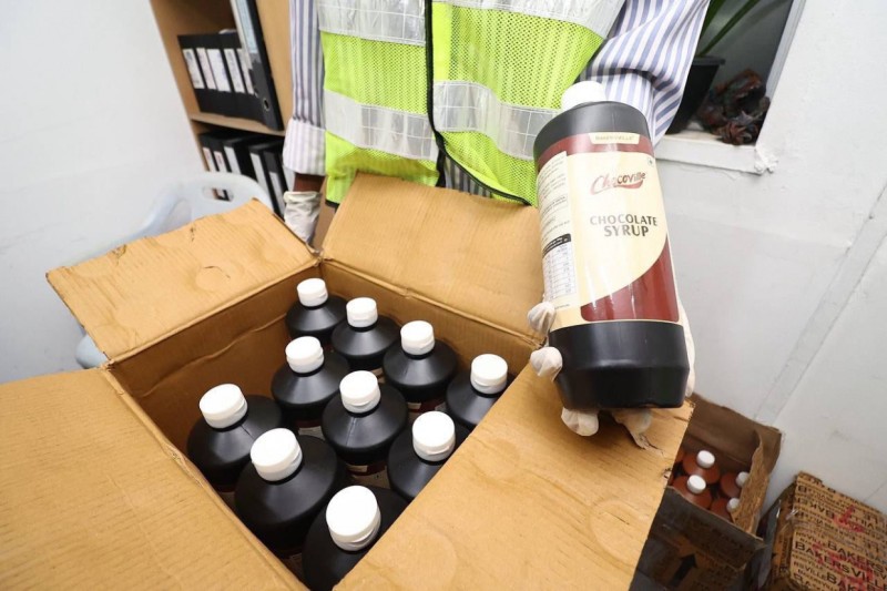 އަނެއްކާވެސް ވައިގެ މަގުން ރާއްޖެ އެތެރެކުރަން އުޅުނު ގިނަ އަދަދެއްގެ ހަޝިޝް އޮއިލް އަތުލައިގެންފި