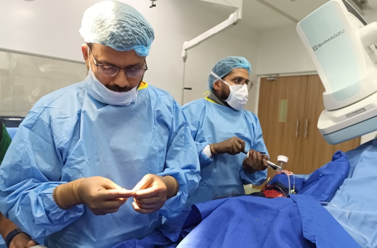 ހިތުގެ ބަލިތަކުގެ މުހިއްމު ފަރުވާތަކެއް އައްޑޫ އިކުއެޓޯރިއަލް ހޮސްޕިޓަލުގައި ފަށައިފި