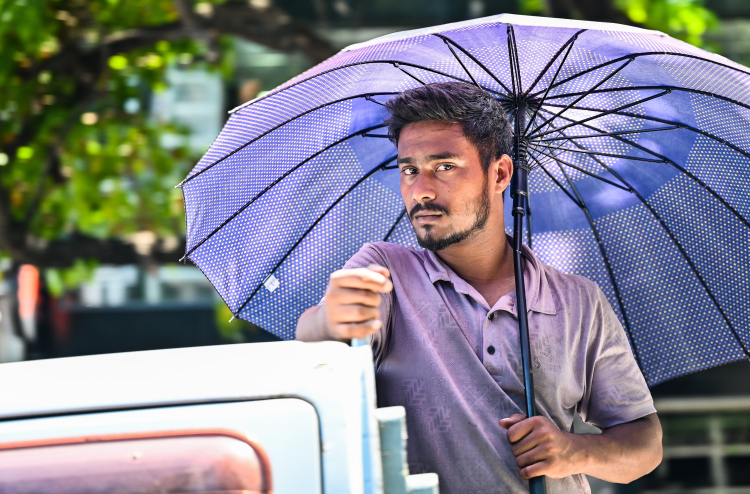 ވަރަށް ހޫނުގަދަ ދުވަހެއް، މާލެ 37 ޑިގްރީ ސެލްސިއަސްގައި!