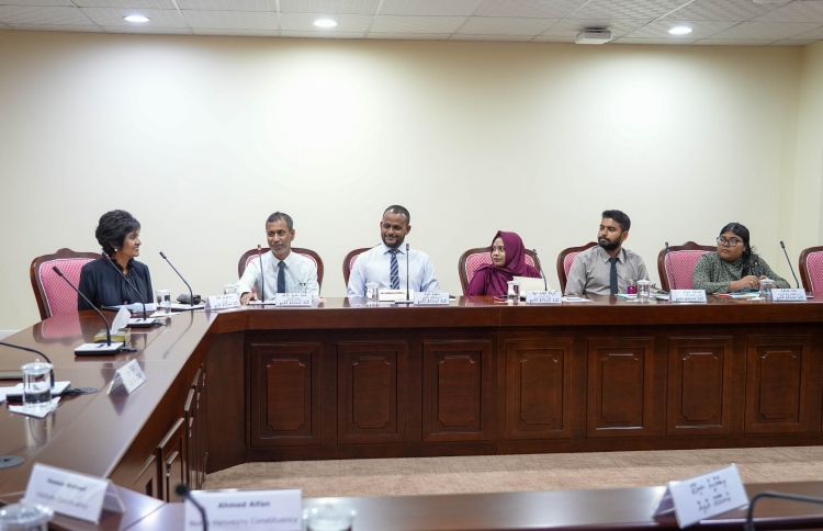 ކައުންސިލަރުން ހުވާކުރާނީ އަންނަ މަހުގެ 17 ގައި