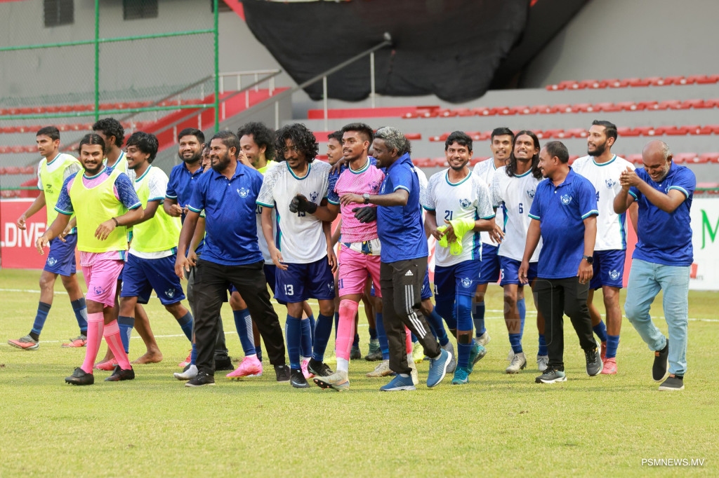 3ވަނަ ޑިވިޝަނުގެ ޓީމަކަސް ބްލޫއިން ހޯދީ ފުރަތަމަ ޑިވިޝަން ފެންވަރުގެ މޮޅެއް: ނިއުގެ ކޯޗު