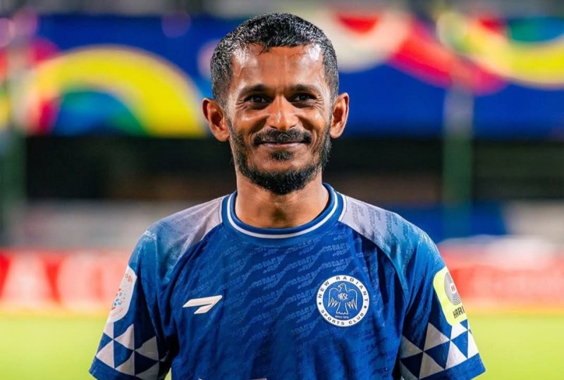 ސެންޓޭގެ ހެޓްރިކާއެކު އޮޑި ބަލިކޮށް ނިއު ސެމީއަށް