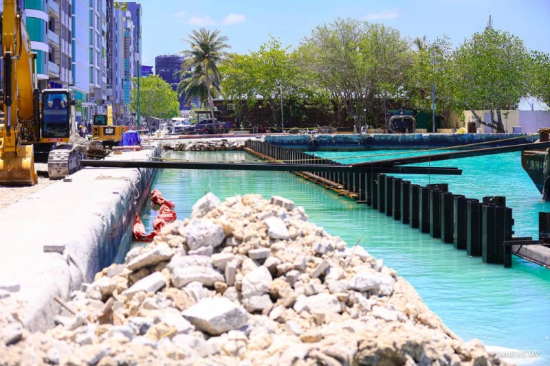 ޝީޓް ޕައިލްކުރަން ބީއެމްއެލްއާ ދިމާލުން އޮންނަ ފަޅު ބަންދުކުރަނީ