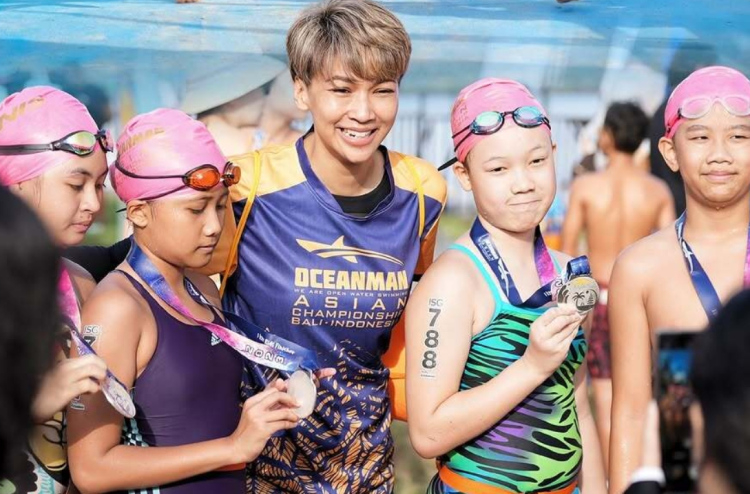 އޯޝަން މޭން މޯލްޑިވްސްގައި ވާދަކުރަން އިންޑޮނޭޝިއާގެ ފެތުންތެރިން ވަރުގަދަ ރޫހެއްގައި